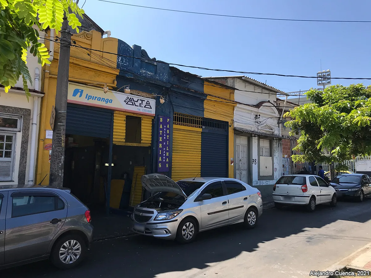 Bem preservado: Praça Cel. Castelo Branco, nº 74/76/78, 84 Rua Tomás Rabelo, nº 33 — foto 1