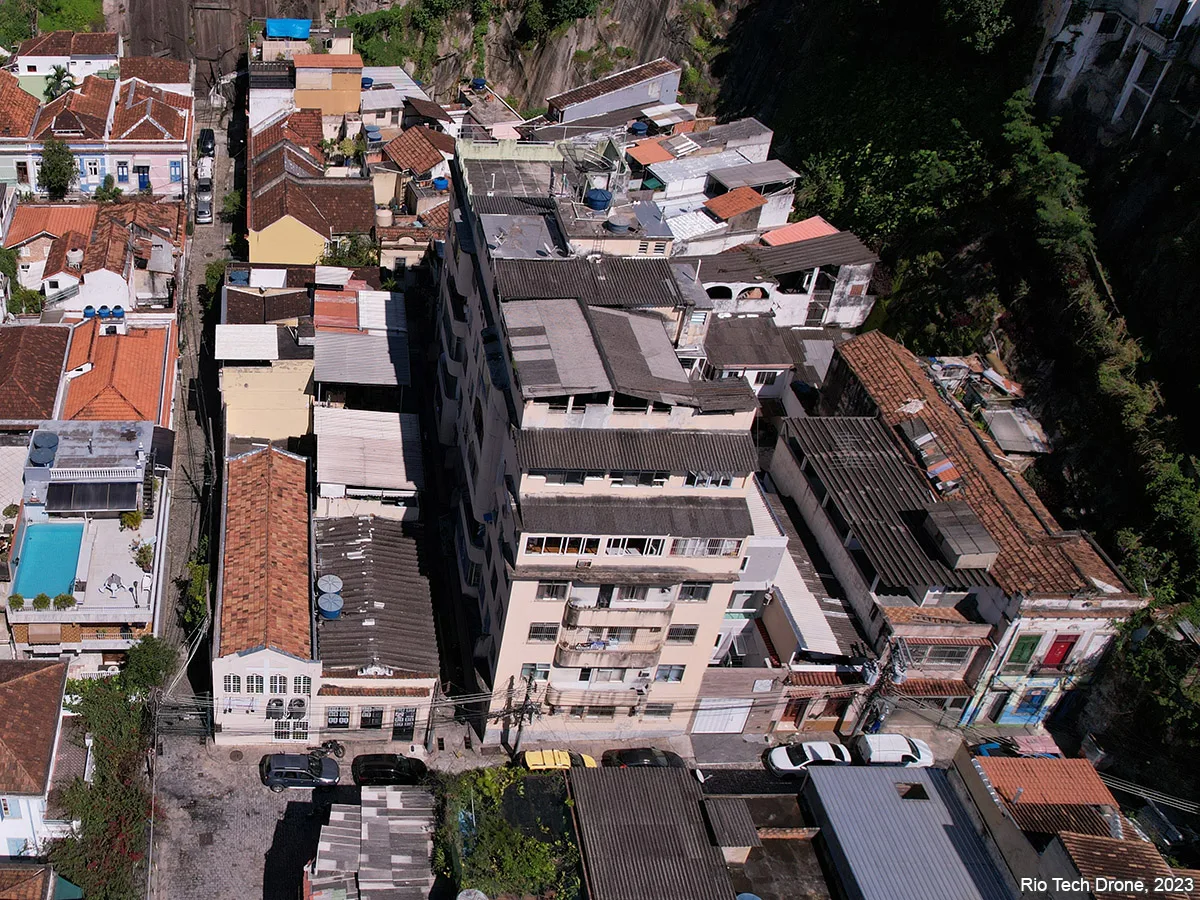 Bem preservado: Rua Tavares Bastos, nº 27 (Casas 01-02, 09, 11-14, 16-21) — foto 1