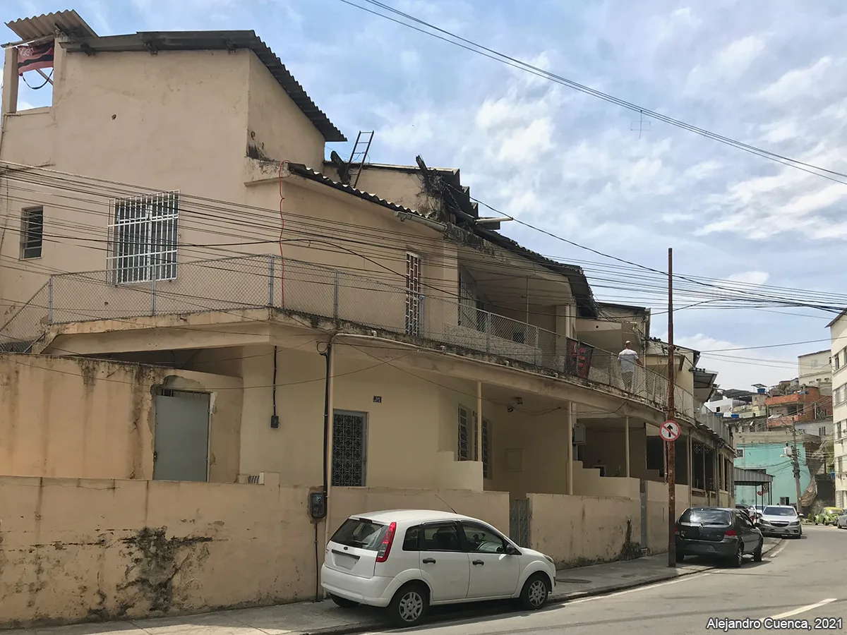 Bem preservado: Vila Operária da Gamboa: Rua Barão da Gamboa, nº 150 (aptos. 101, 201), 152 (aptos. 102, 202), 154 (aptos. 103, 203), 156 (aptos. 104, 204), 158 (aptos. 105, 205), 160 (aptos. 106, 206) — foto 1