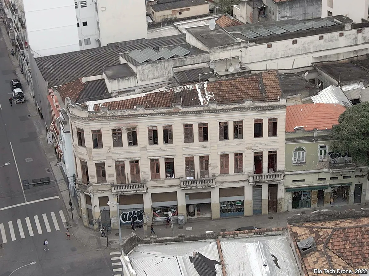 Bem preservado: Rua Carlos de Sampaio, nº 21/21-A — foto 1