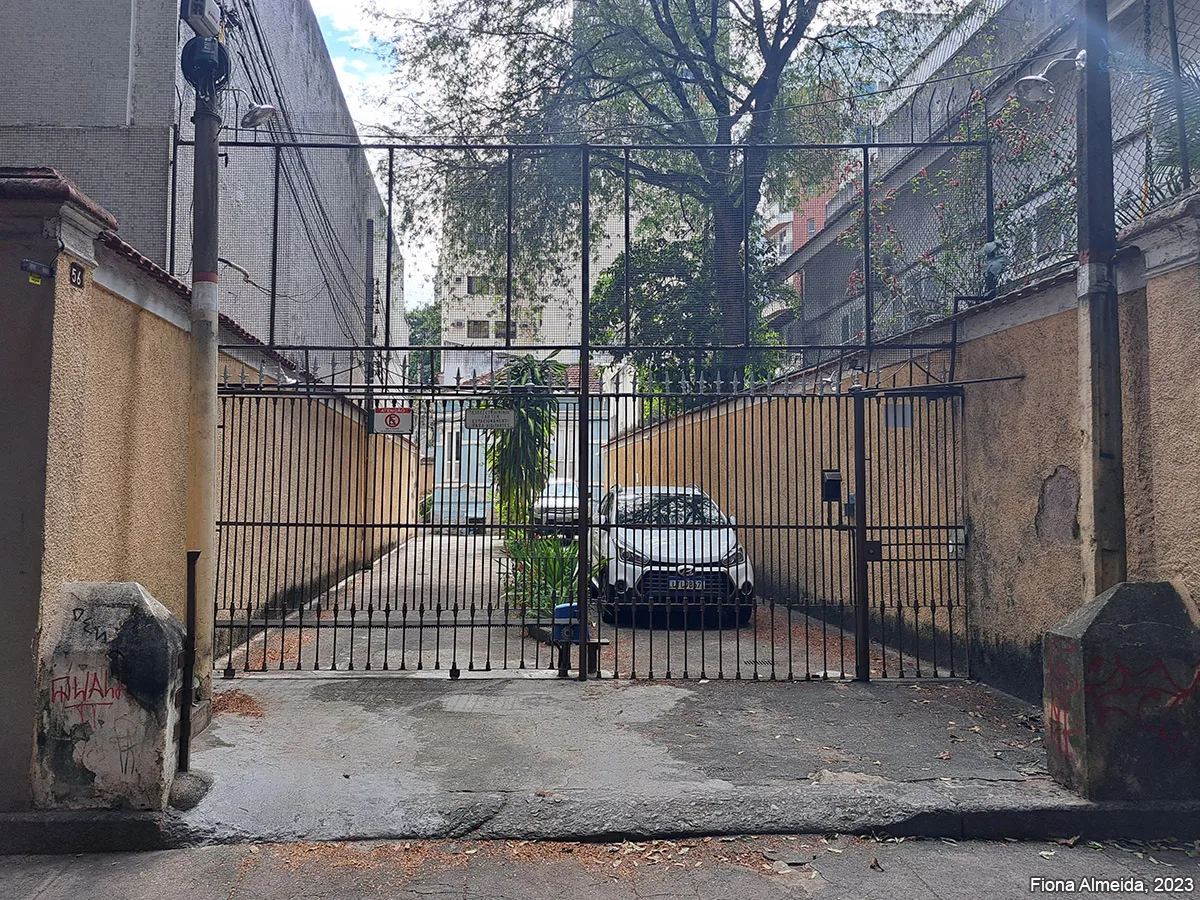 Bem preservado: Rua Dezenove de Fevereiro, nº 56 (Casas 01, 07-09, 11-17) — foto 1
