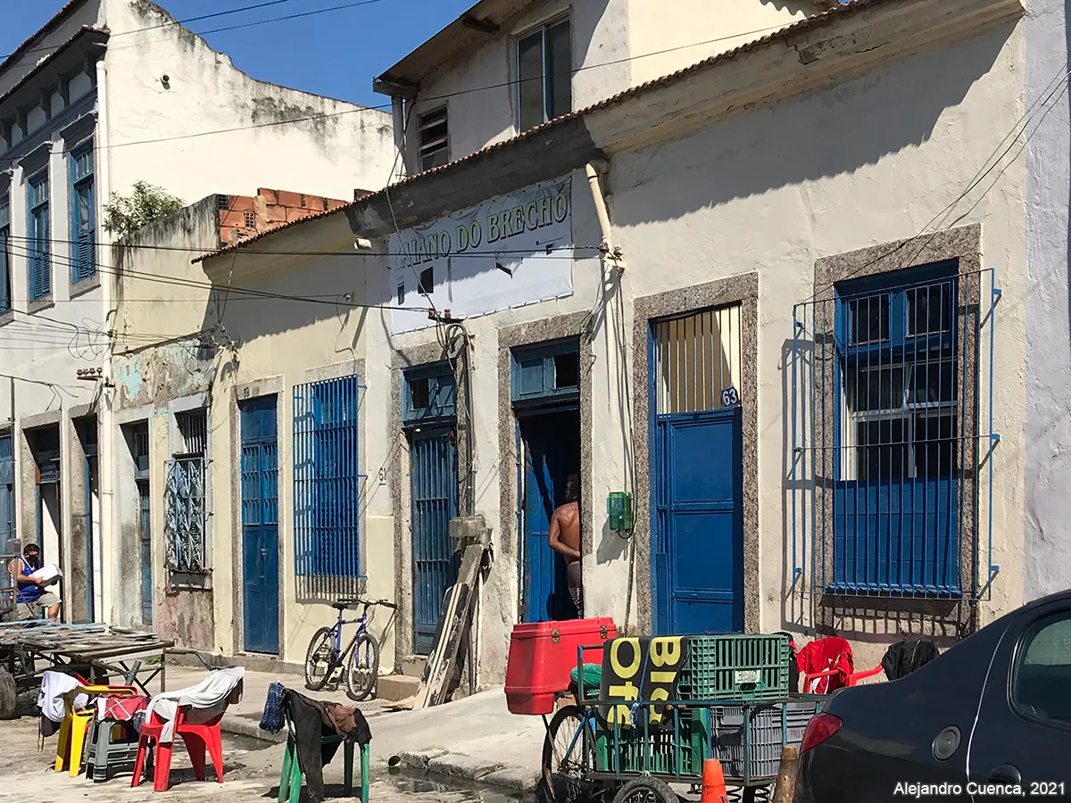 Bem preservado: Rua Costa Ferreira, nº 57-63 (lado ímpar) — foto 1