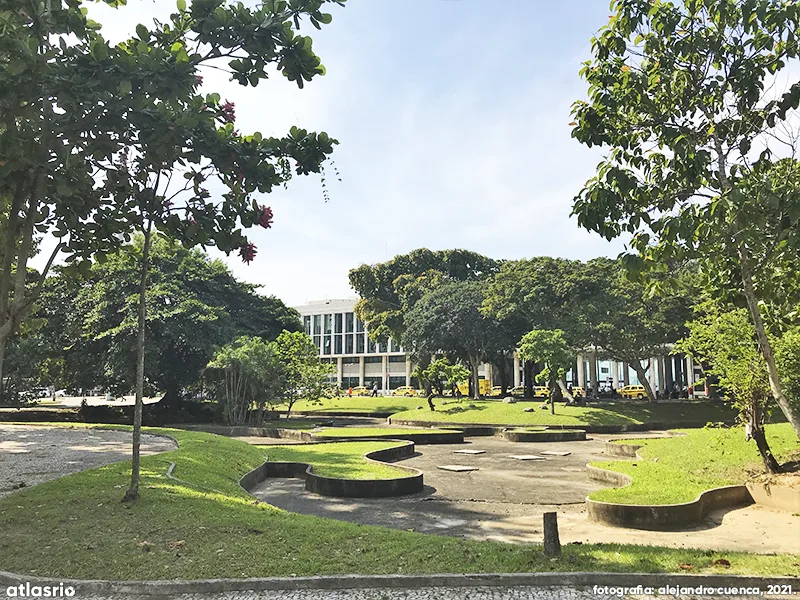 Paisagismo da Praça Senador Salgado Filho (Obra de Burle Marx) — foto 1